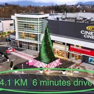 New !!! Entire With Unbeatable Price !!! Near Airport !!! Holiday home Abbotsford